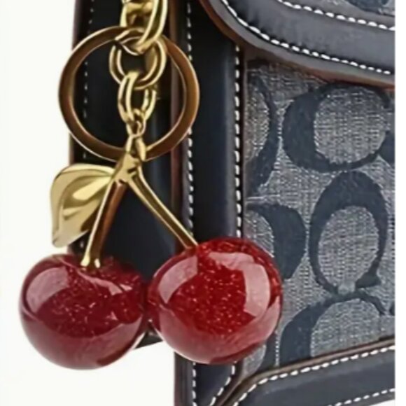 Cherry Charm - Picture 5 of 9